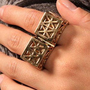 Low Luv x Erin Wasson Double Finger Ring in Gold